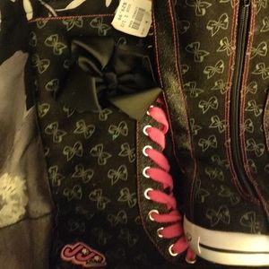 JoJo Siwa 1 1/2 sneakers